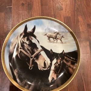 Kelly’s Stable “Glory Bound” commemorative plate